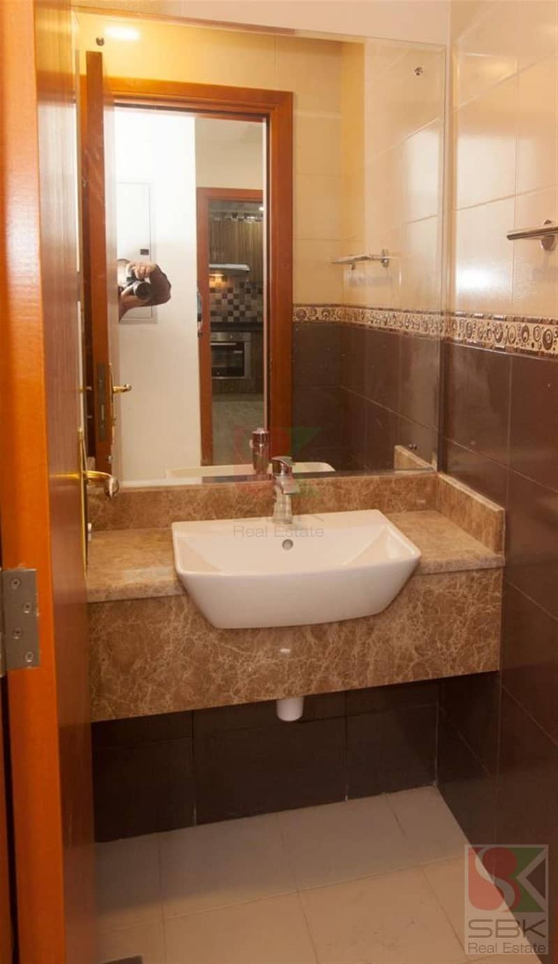7 Spacious 2BR with Maidroom at Offer Price Al Sufouh