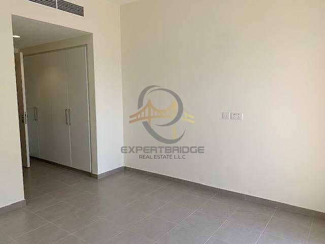 位于迪拜南部街区,艾玛尔南区,乌尔巴纳住宅综合体,乌尔巴纳3区 2 卧室的公寓 100000 AED - 11718520 位于迪拜南部街区,艾玛尔南区,乌尔巴纳住宅综合体,乌尔巴纳3区 2 卧室的公寓 100000 AED - 11718520