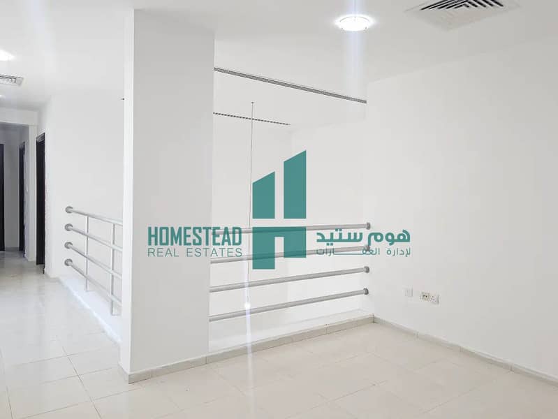4 14181074-23d99o. jpg