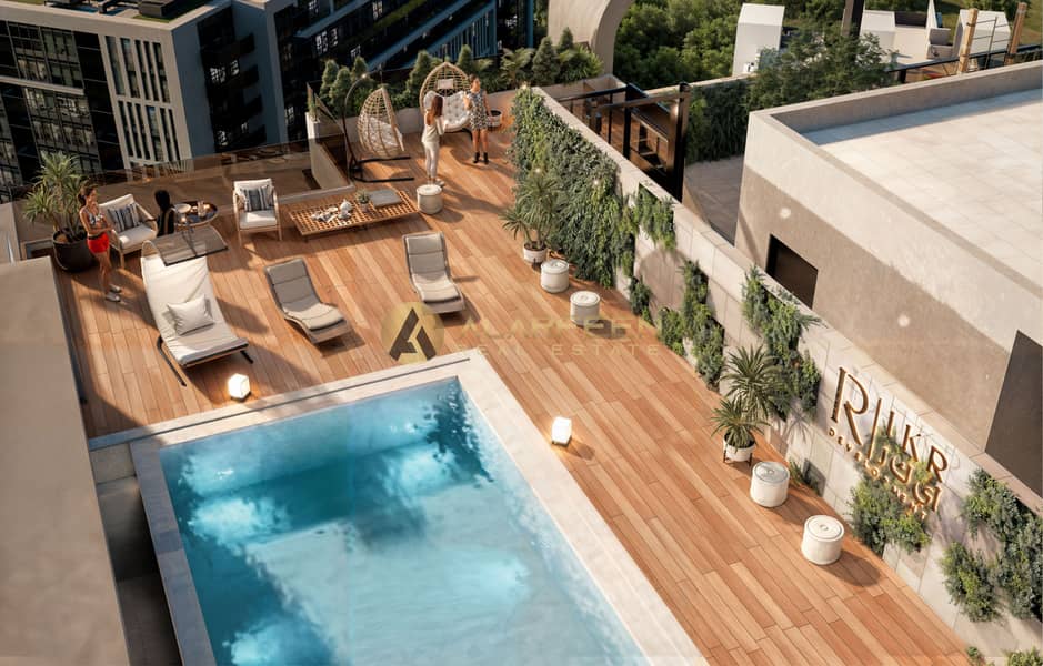 21 Lap Pool-02. jpg