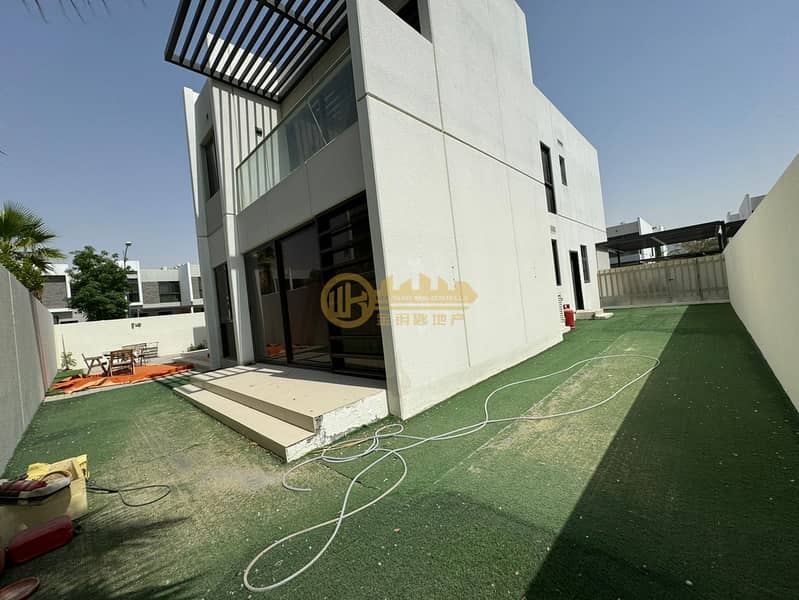 e35f2cc9-9a64-4371-a93c-63a89d2eb713. JPG e35f2cc9-9a64-4371-a93c-63a89d2eb713. JPG