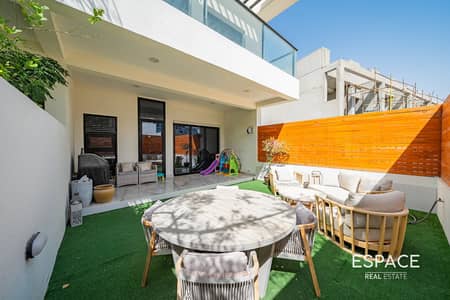 4 Bedroom Villa for Sale in Al Furjan, Dubai - Single Row | Corner Unit | Priced to sell