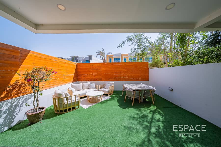 位于阿尔弗雷德街区,阿尔弗雷德西区 4 卧室的别墅 3900000 AED - 11718800 位于阿尔弗雷德街区,阿尔弗雷德西区 4 卧室的别墅 3900000 AED - 11718800