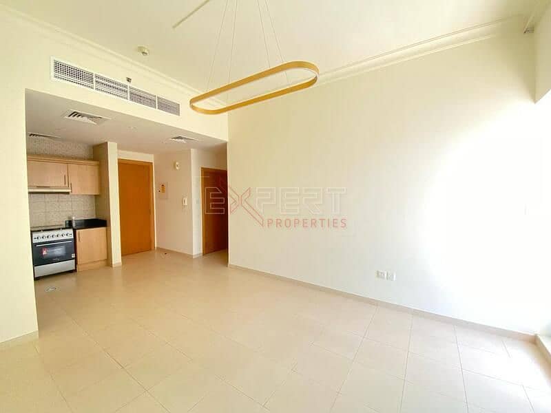 Prime Location I High Floor I Well Maintained Prime Location I High Floor I Well Maintained