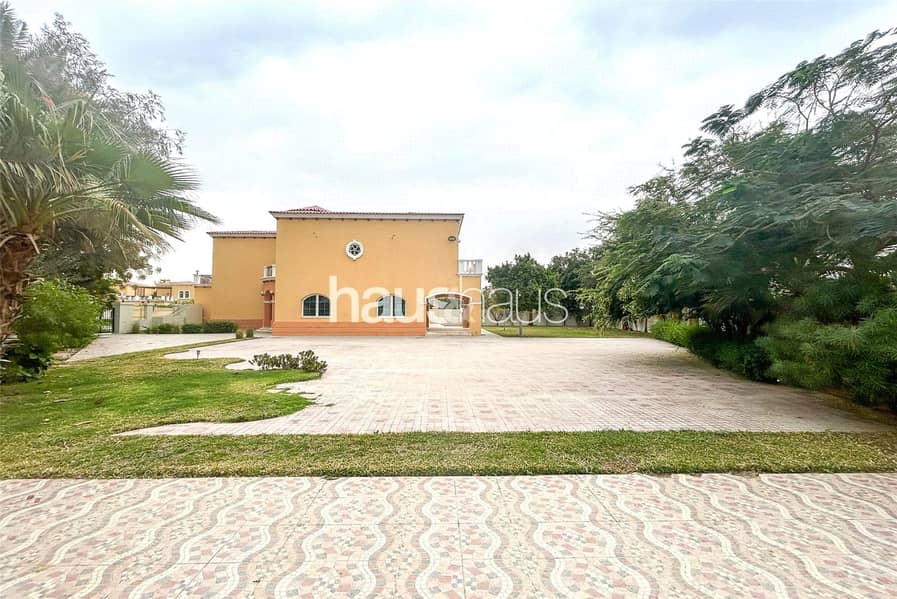 Vacant May 25 | Large 14k Plot | Well Maintained Vacant May 25 | Large 14k Plot | Well Maintained