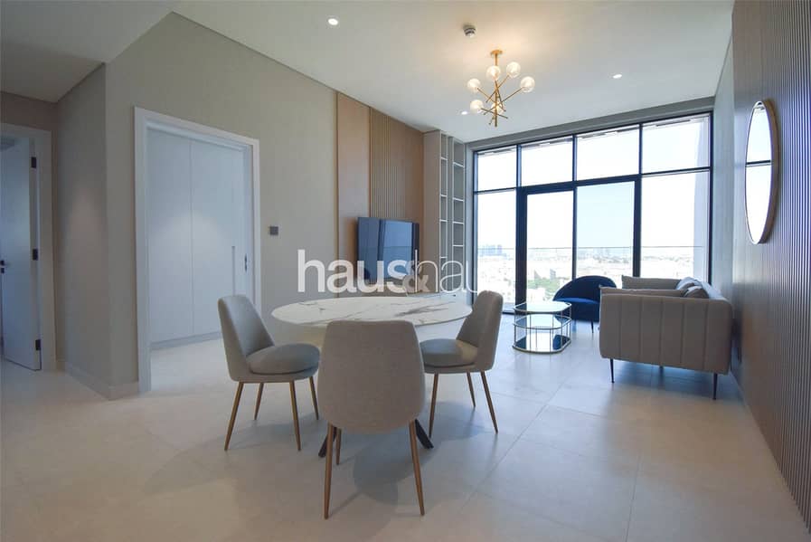Top Floor | Huge Balcony | Marina Skyline View Top Floor | Huge Balcony | Marina Skyline View