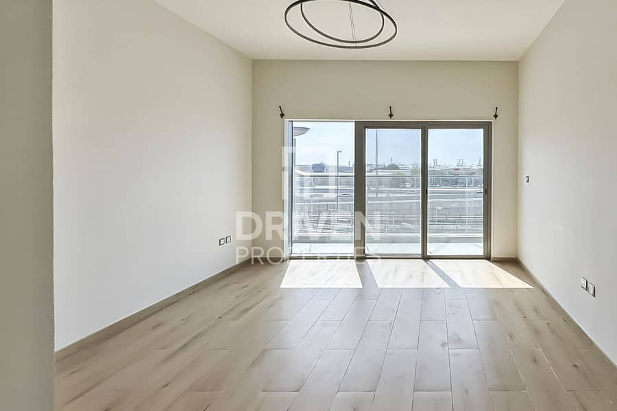 Well Maintained Studio | High ROI | Vacant Well Maintained Studio | High ROI | Vacant