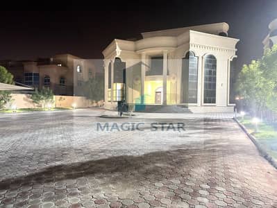 فیلا 11 غرف نوم للايجار في مدينة خليفة، أبوظبي - IMG-20250114-WA0232. jpg