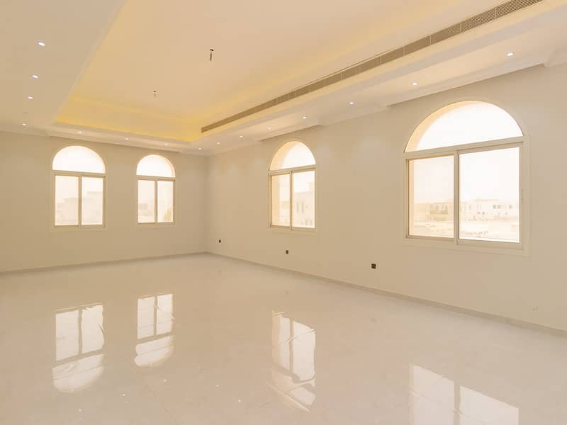 14 Al Aweer First - 5BR Villa - Sajitha (13 of 29). jpg