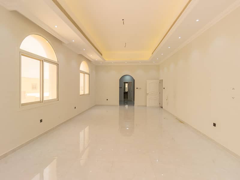 15 Al Aweer First - 5BR Villa - Sajitha (14 of 29). jpg