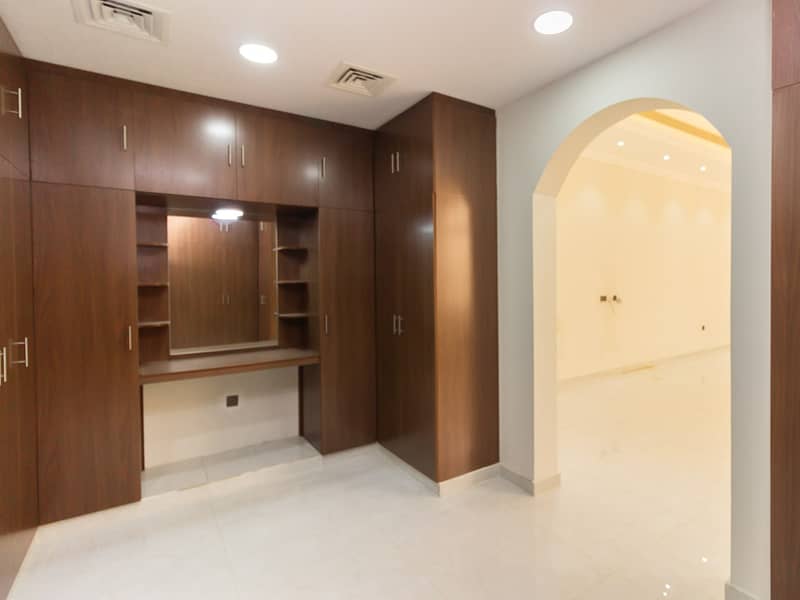 16 Al Aweer First - 5BR Villa - Sajitha (15 of 29). jpg
