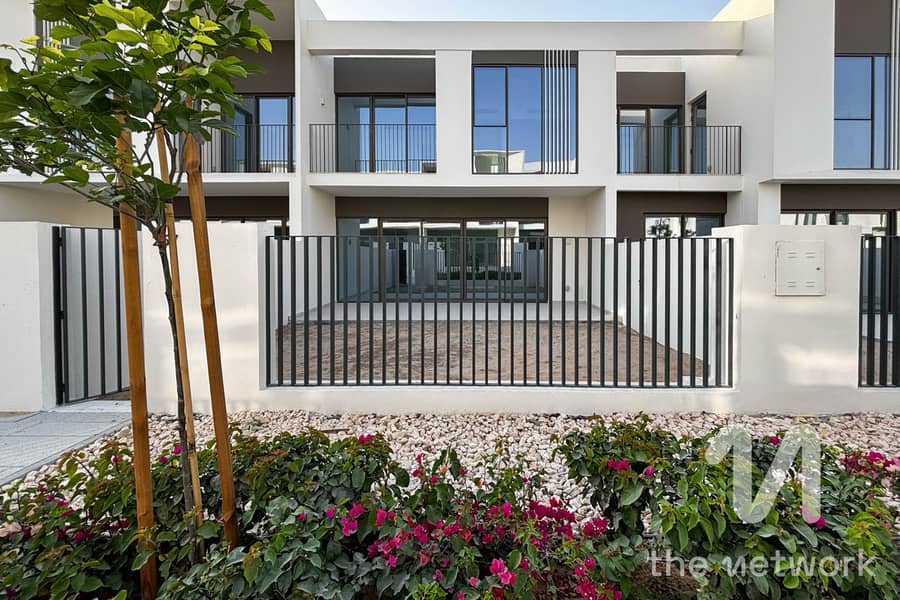位于山谷小区,塔利亚别墅区 3 卧室的联排别墅 3000000 AED - 11721341 位于山谷小区,塔利亚别墅区 3 卧室的联排别墅 3000000 AED - 11721341