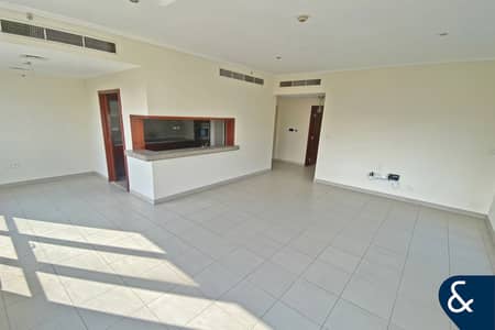 1 Bedroom Apartment for Sale in Downtown Dubai, Dubai - One bedroom - Large Layout - Balcony