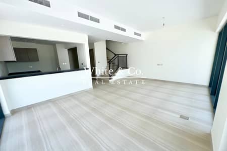 4 Bedroom Villa for Rent in DAMAC Hills, Dubai - Corner Unit I Maid's Room I Park Facing