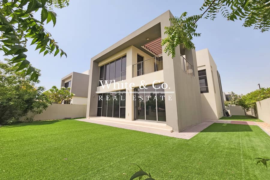 Single Row | Spacious Layout | Available Single Row | Spacious Layout | Available