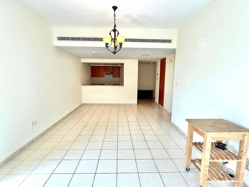 Corner Unit | Pool View | Vacant Corner Unit | Pool View | Vacant