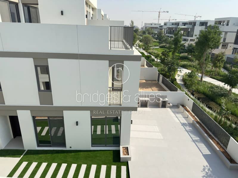 位于蒂拉尔阿尔加夫综合社区,奥拉别墅区 4 卧室的别墅 340000 AED - 11726096 位于蒂拉尔阿尔加夫综合社区,奥拉别墅区 4 卧室的别墅 340000 AED - 11726096