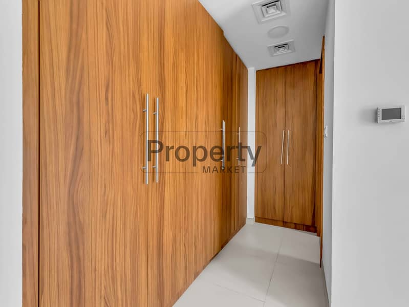 15 7ST05730. jpg