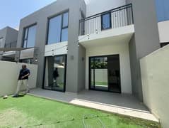 فیلا في كاميليا 1،كاميليا،المرابع العربية 2 3 غرف 180000 درهم - 11662163