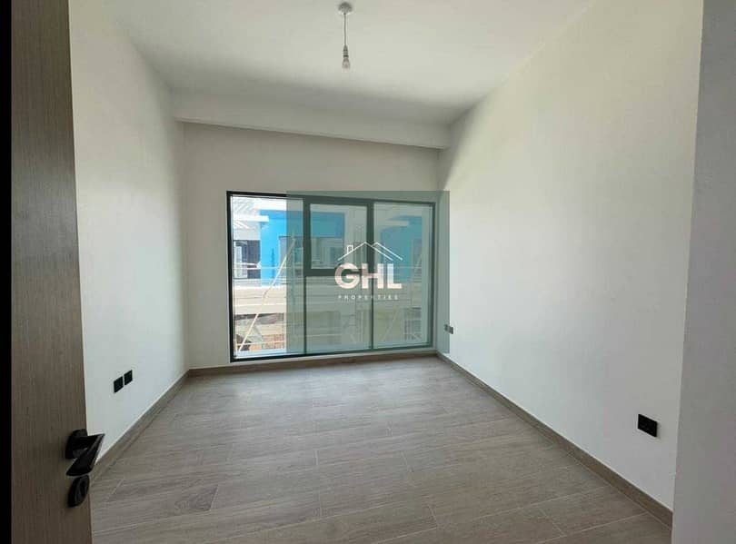 2 yrs post handover - spacious - handover now 2 yrs post handover - spacious - handover now