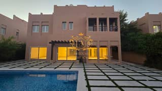 فیلا في ھتان 1،ھتان،البحيرات 4 غرف 550000 درهم - 11727201