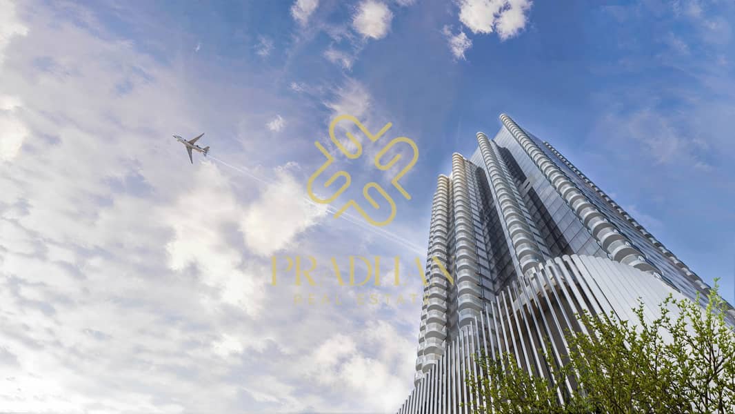 19 Render_WResidencesJLT_LookingUp. jpeg