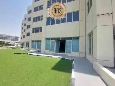 Shop for Rent in Dubai Investment Park (DIP), Dubai - 20250521_124923. jpg