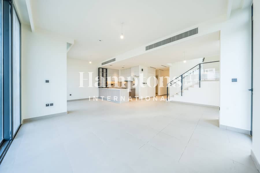 Backing Park | Income Generating | Great Layout Backing Park | Income Generating | Great Layout