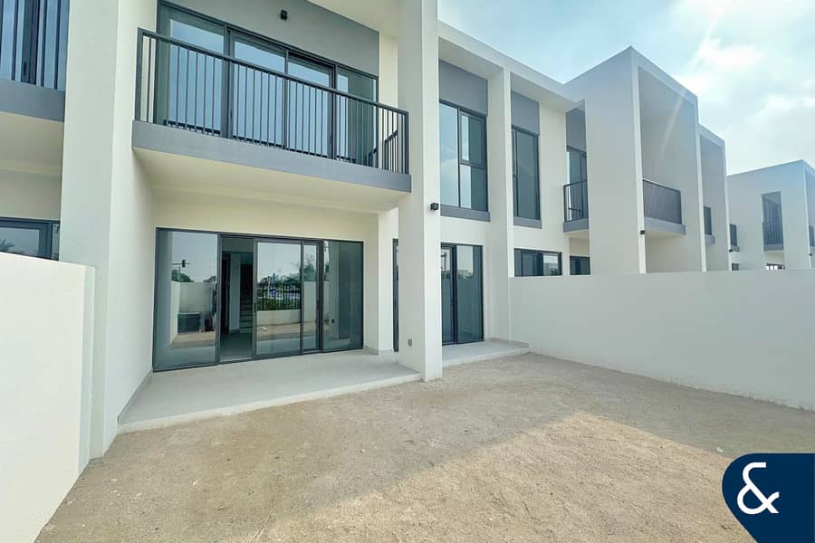 Single Row l Brand New l Now Mortgageable Single Row l Brand New l Now Mortgageable