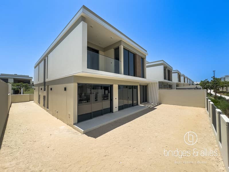 SEMI OPEN KITCHEN | 4 BED + MAIDS | INTERNAL VIEW SEMI OPEN KITCHEN | 4 BED + MAIDS | INTERNAL VIEW