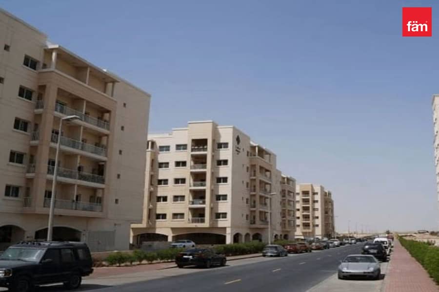 位于荔湾住宅区,纵横焦点公寓大楼 的住宅地块 5164218 AED - 11730366 位于荔湾住宅区,纵横焦点公寓大楼 的住宅地块 5164218 AED - 11730366