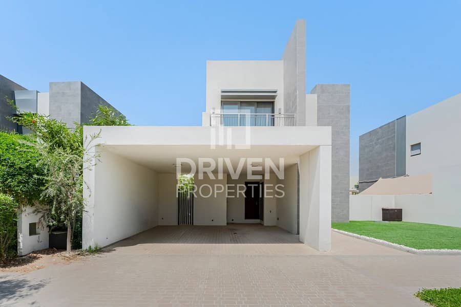 Standalone Villa | Expansive Garden | Chiller Free Standalone Villa | Expansive Garden | Chiller Free