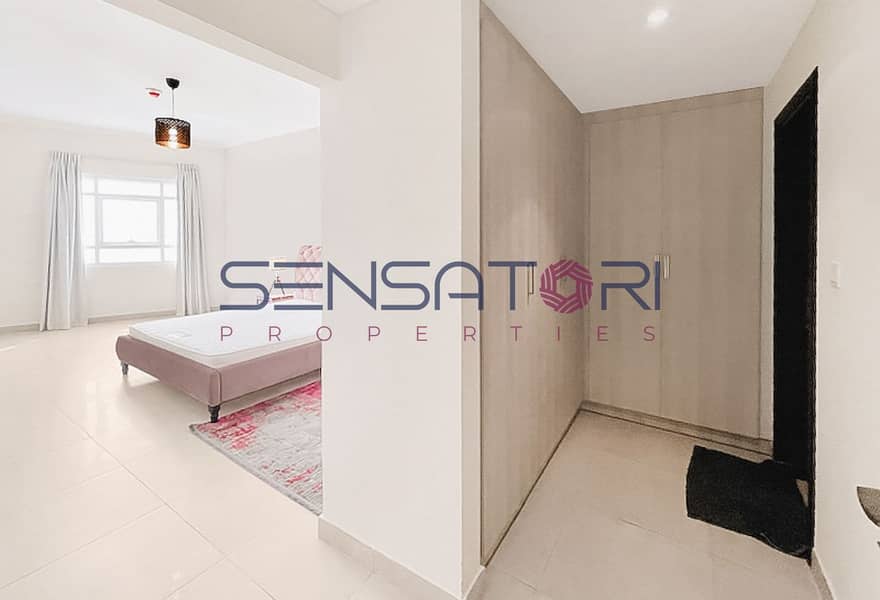 12 8831bd16-964a-401a-bd42-ca8ec0df0696. jpg