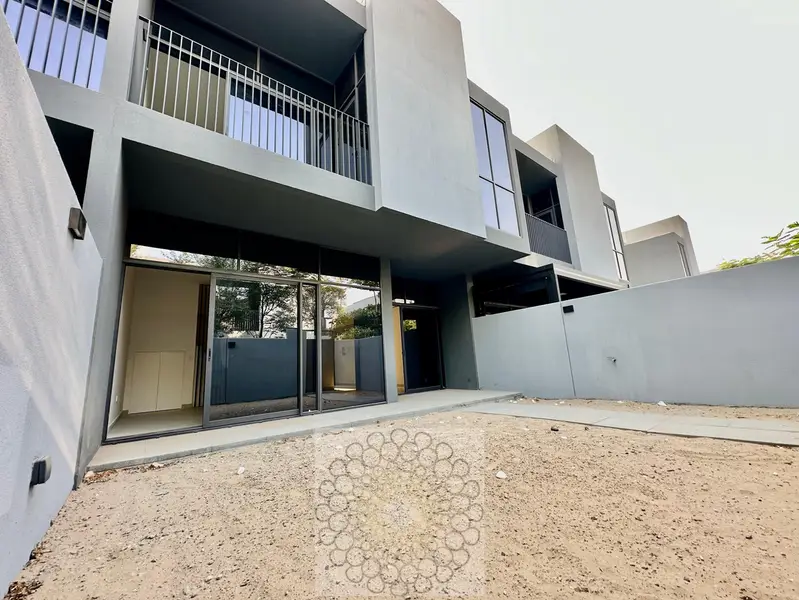 Luxury 4 Bedroom Villa - 1%Monthly - Hot Deal - 5% Down Payment - View 3