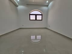 شقه في شخبوط غرفتين وصاله مع غرفه خادمه وروف خاص بجوار مدينه زايد