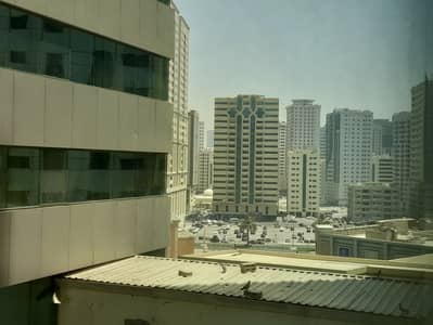 مکتب  للايجار في المجاز، الشارقة - 20250522_131211. jpg