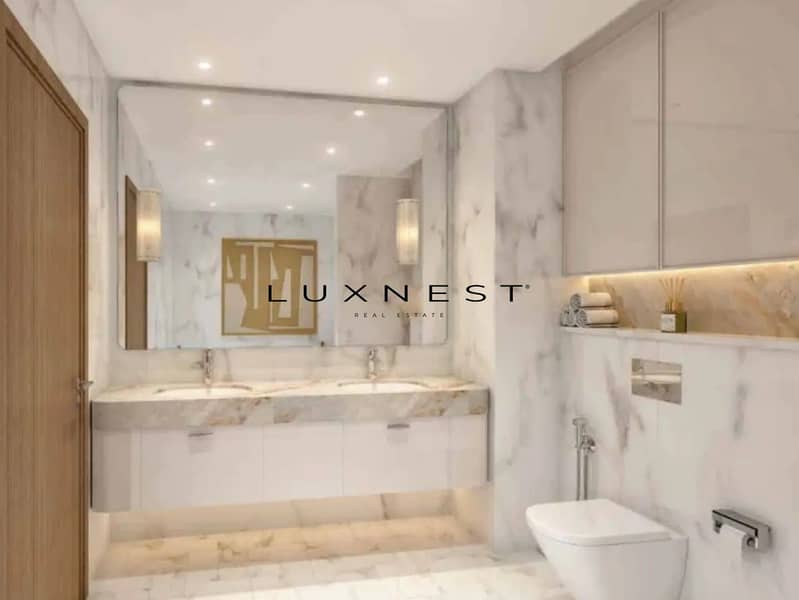 5 Toilet. jpg