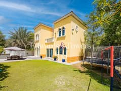 District 8 | Exclusive | Vacant | Corner Plot