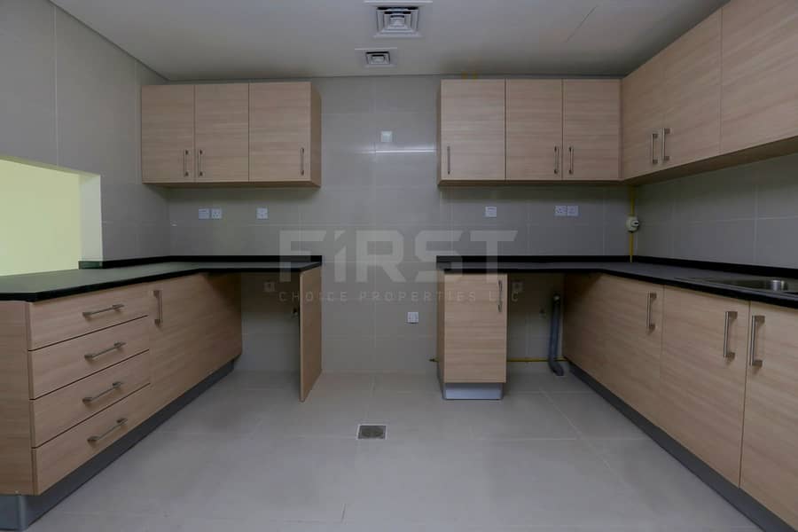 8 Internal Photo of 2 Bedroom Apartment in Ocean Terrace Marina Square Abu Dhabi UAE (9). jpg