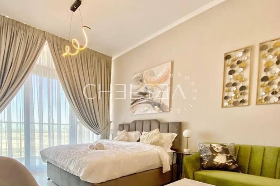 Golf Course View | Vacant | Modern Studio Golf Course View | Vacant | Modern Studio