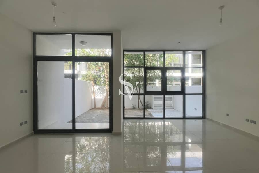 R2M14 | Middle 3BR + Maids | Newly Renovated R2M14 | Middle 3BR + Maids | Newly Renovated