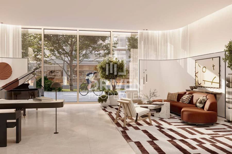 Resale Apt | Modern Layout with Pool View Resale Apt | Modern Layout with Pool View