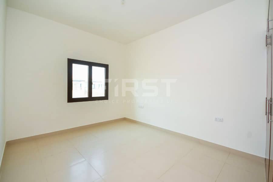 6 Internal Photo of 3 Bedroom Villa in Al Salam Street Bloom Gardens Abu Dhabi UAE (8). jpg
