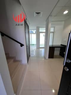 3BR | Vacant | Ready To Move | Prime Location