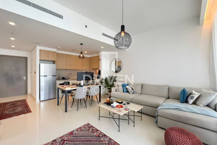 High Floor | Premium Amenities | Calm Living High Floor | Premium Amenities | Calm Living