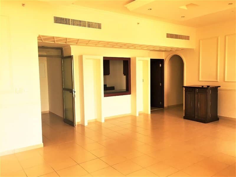 Large 3 Bedroom plus maid room in Rimal 6  with full sea view.