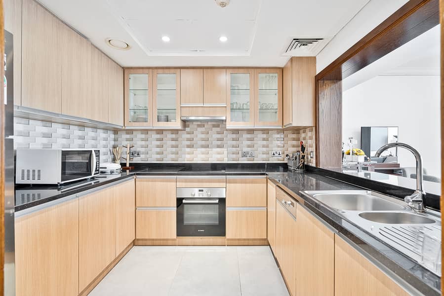 4 Full Kitchen (8). jpeg