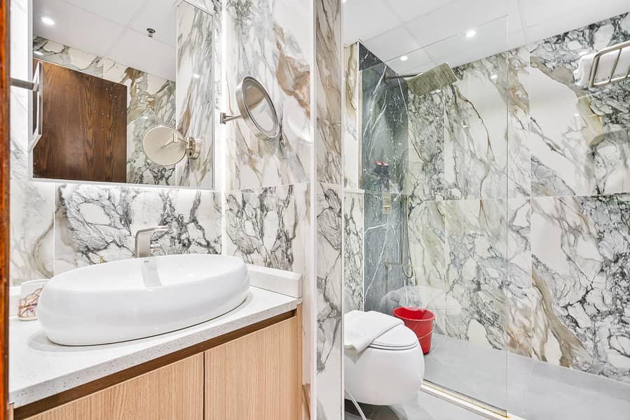 13 Full Bathroom 1 (1). jpeg
