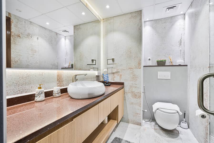 15 Half Bathroom. jpeg