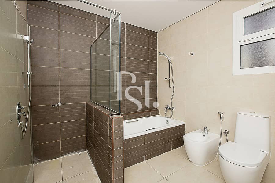 21 al-forsan-khalifa-city-A-abu-dhabi-master-bathroom_(1). jpg
